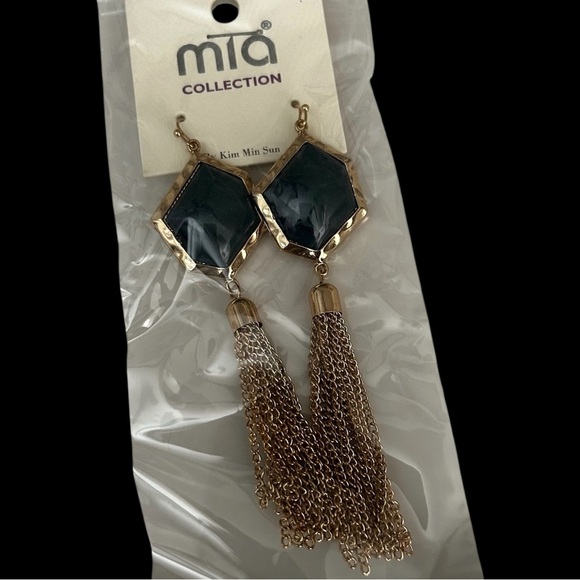 MIA Drop Dangle Earrings Multi Color Fashion Jewelry 

New Never Worn 
No Flaws - Picture 3 of 3